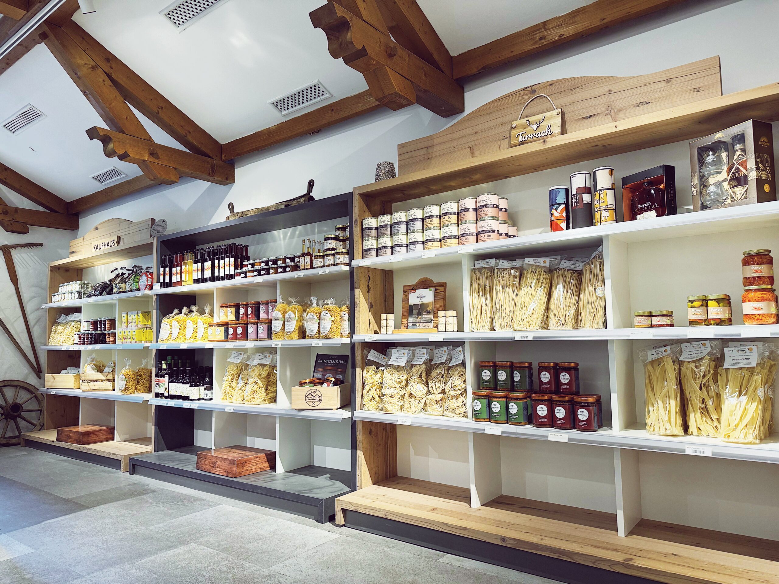 Genuss Shop auf der Turrach beim Almschatz